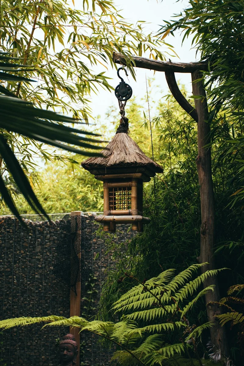 Jaula vintage colgante decorativa para loros y pájaros pequeños